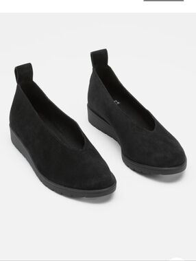 Eileen Fisher Humor Wedge Ballet Flats In Black Suede Size 7